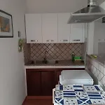 شقة Mico's
